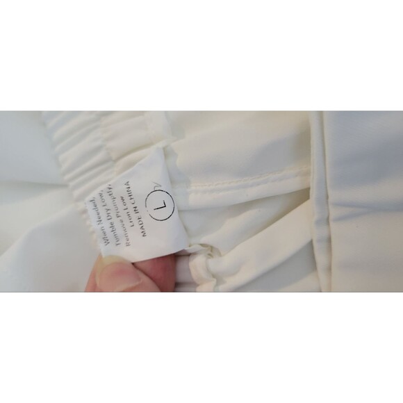 Famulily Side Pockets White High Waist Shorts with Back Elastic Waist Sz L - Picture 5 of 7